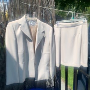 David Ramin ‘s Women’s Beige Business Suit with mini skirt